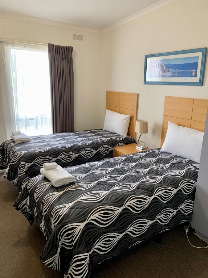 Seahorse Motel Коув Экстерьер фото