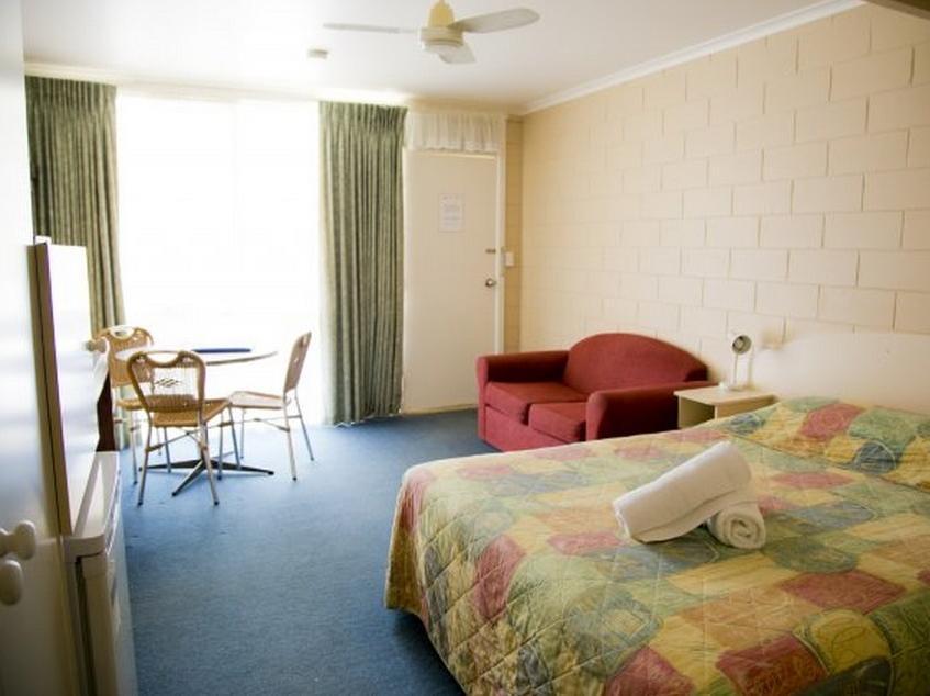 Seahorse Motel Коув Экстерьер фото